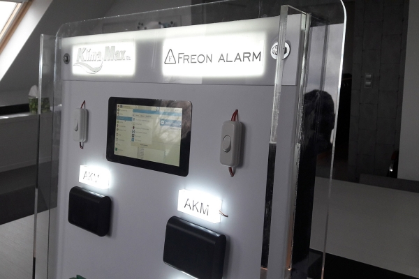 klmax046D7C245F-7461-DF79-2F34-948D0A761E06.jpg